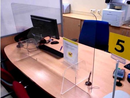 мобильный барьер из монолитного поликарбоната mv-600/800 с узким окошком